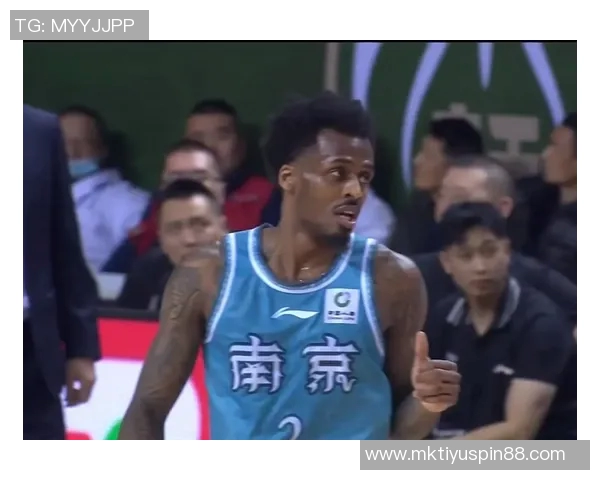 文班在CBA首节遭遇重创五次失误三次犯规表现不佳引发热议